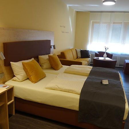 Akzent Hotel Krone Helmstadt Room photo