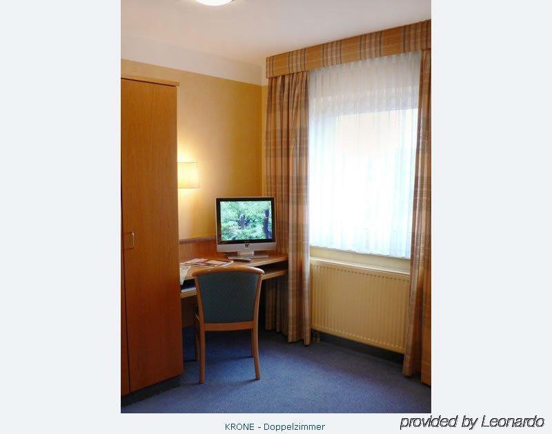 Akzent Hotel Krone Helmstadt Exterior photo