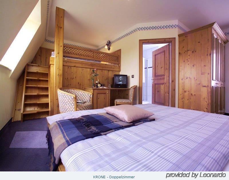 Akzent Hotel Krone Helmstadt Exterior photo